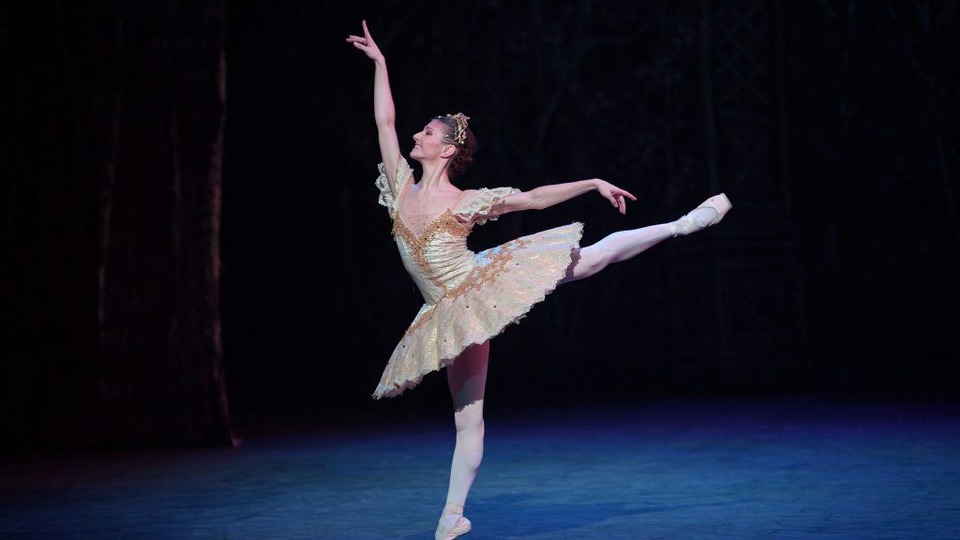 Semperoper Ballett welcomes Alina Cojocaru