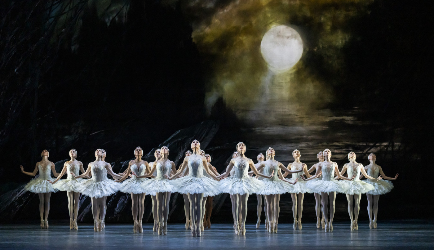 Il "Lago dei cigni" con il Royal Ballet al cinema il 27 febbraio