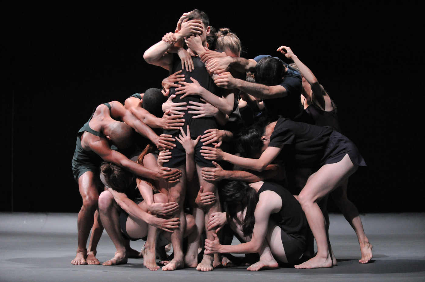 Il Ballet de Lyon a Brescia e Reggio Emilia con "Last Work" di Naharin
